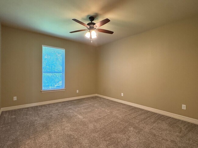 Building Photo - 11248 Fox Trail