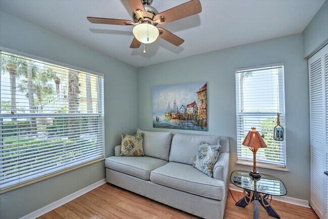 Building Photo - 1175 Mainsail Dr