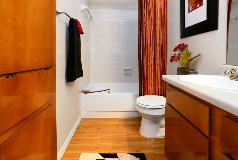 Building Photo - 1003 Justin Ln