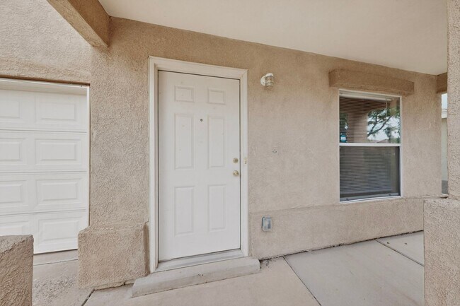 Building Photo - Spacious 5-Bedroom Home in Enchanted Hills – Rio Rancho