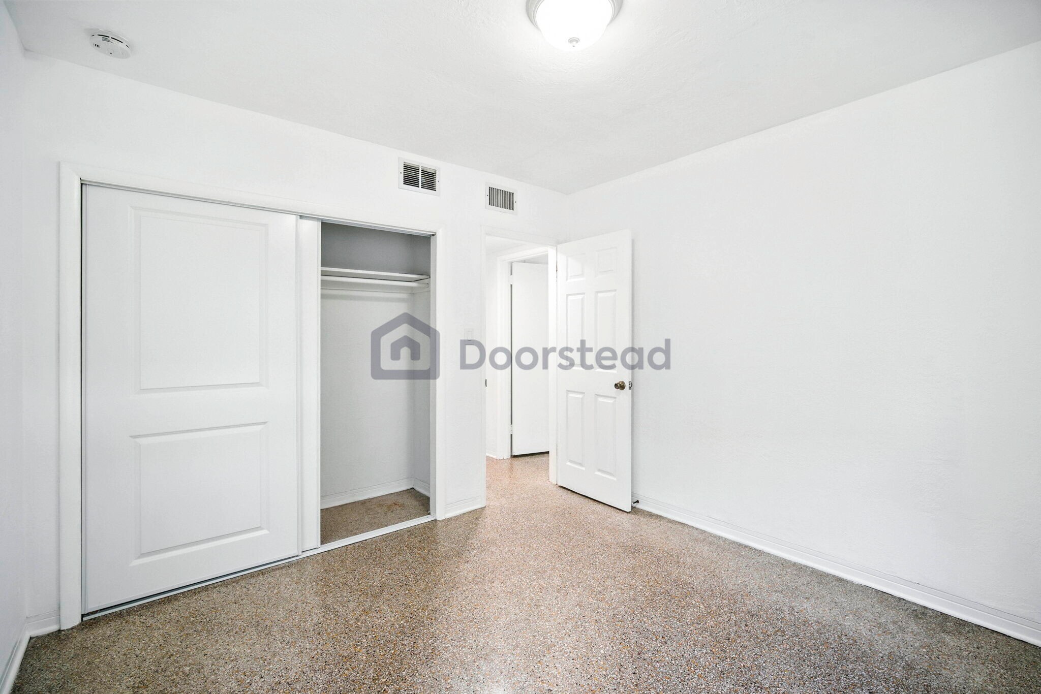 Building Photo - 4291 Porpoise Dr SE