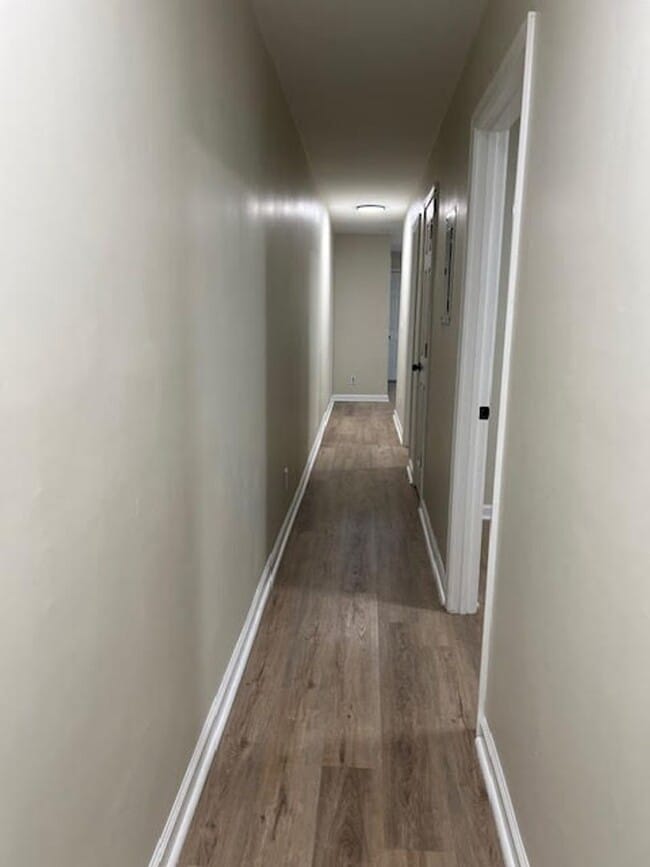 Building Photo - Charming, Fully Renovated 2-Bedroom in West Columbia
