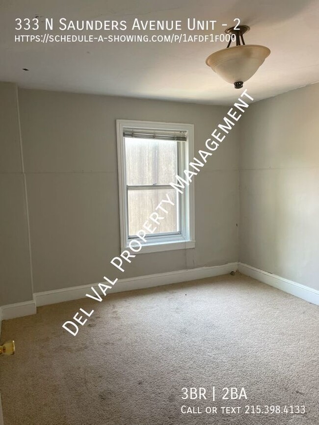 Building Photo - Newly Renovated 4 Bdrms/2 Baths Bi-level 2...