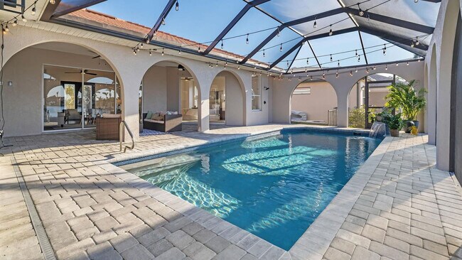 Building Photo - 5601 Almar Dr