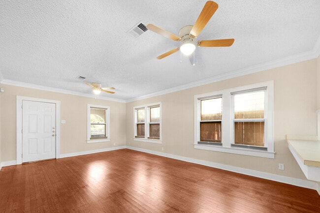 Building Photo - 1324 Allston St