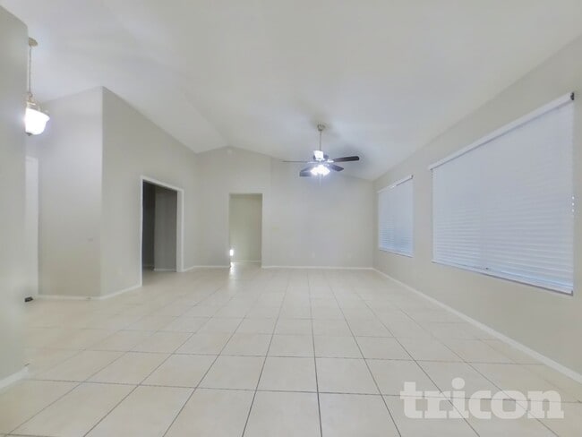 Building Photo - 7455 E McLellan Rd