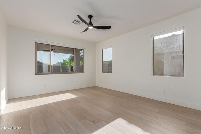 Building Photo - 3 bed, 2.5 bath Scottsdale home with POOL