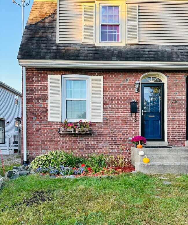 Primary Photo - 259 Raleigh Way