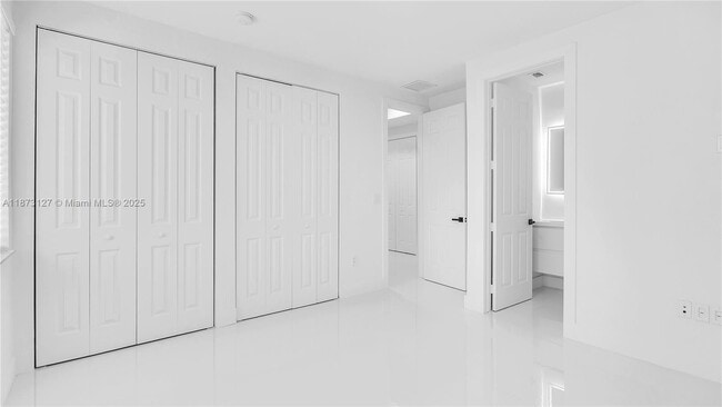Building Photo - 7545 SW 188th Ln