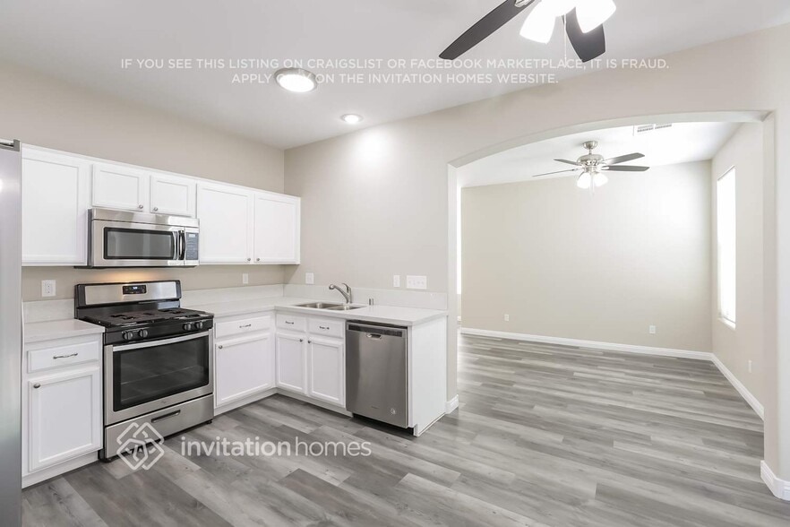 Building Photo - 5035 Midnight Oil Dr