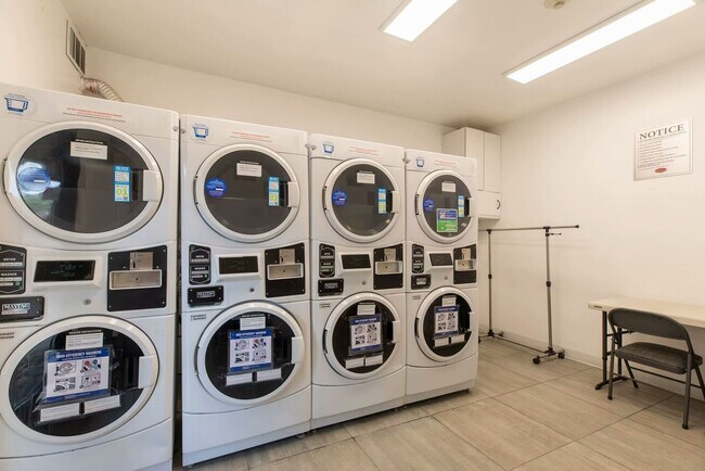 Building Photo - Furnished Park City Studio Available for Rent