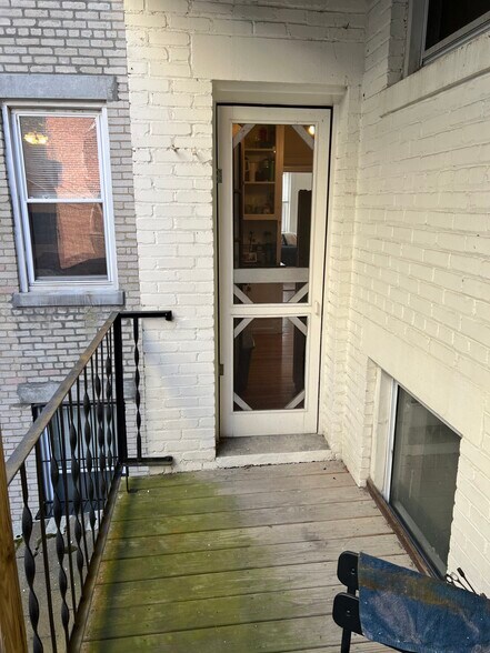 Building Photo - 124 Sutherland Rd