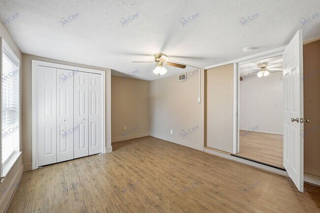 Building Photo - 1309 Oakridge Rd