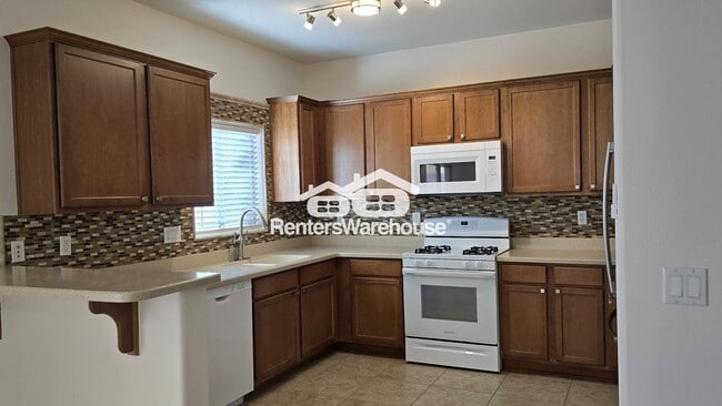 Building Photo - 1126 E Mt Shibell Dr