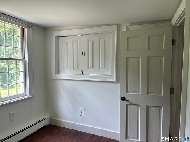 Building Photo - 957 Palisado Ave