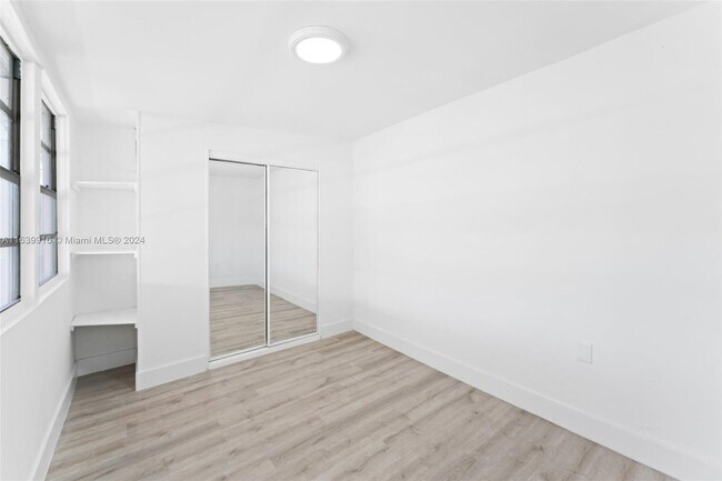 Building Photo - 3155 SW 27th Ln