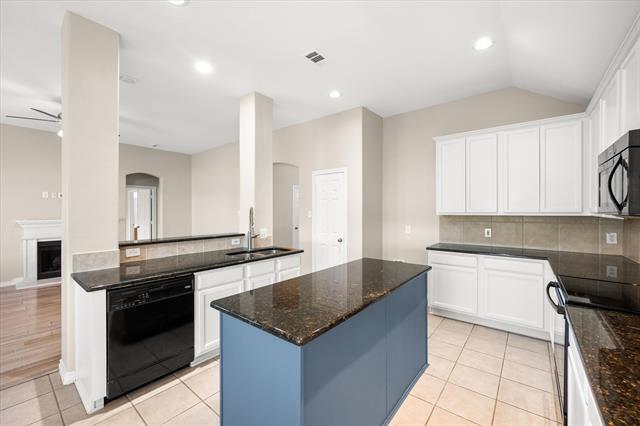 Building Photo - 7363 Estela