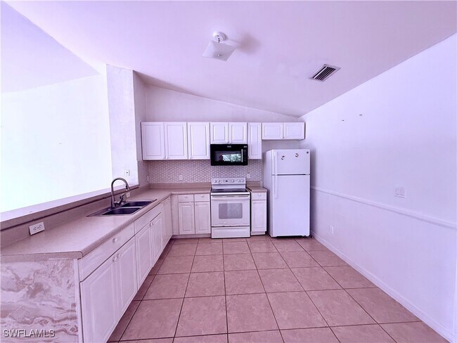 Building Photo - 1221 East 12th Street