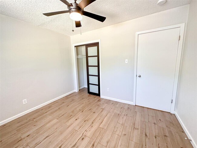 Building Photo - 11513 Whitewing Ave