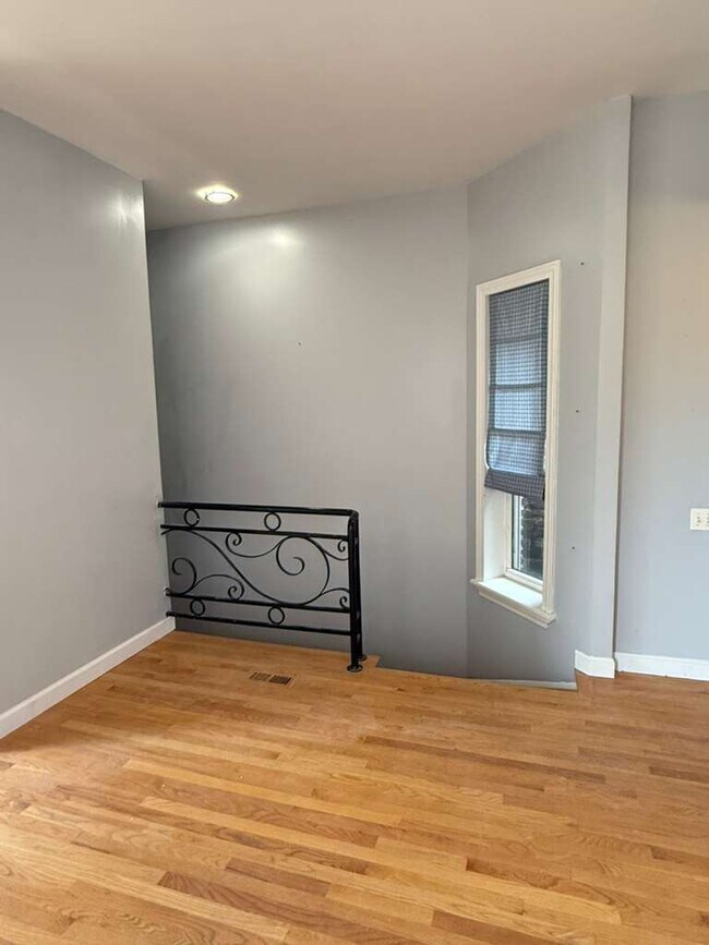 Building Photo - 448 N Aberdeen St