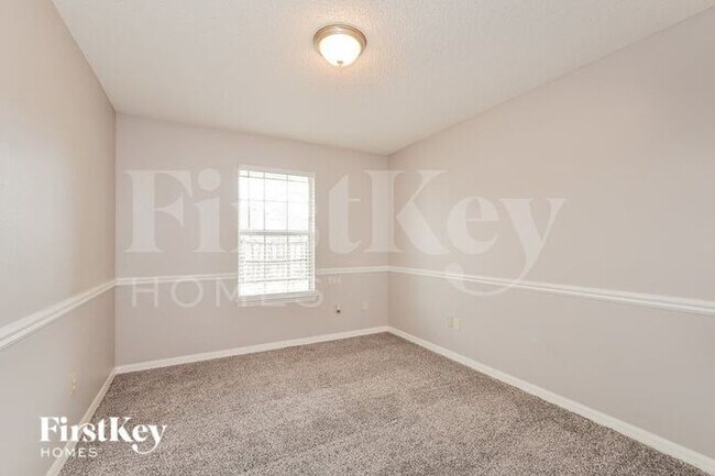 Building Photo - 20 Bickwick Ln