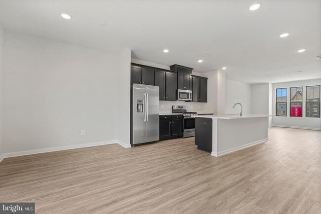 Building Photo - 12606 BRANCH HOLLOW Ln