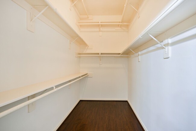 Building Photo - Gorgeous and spacious three-story townhome!