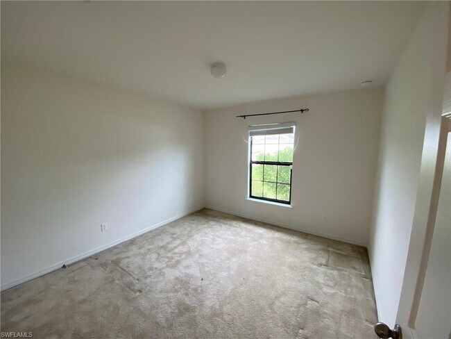 Building Photo - 1817 SW 25th St