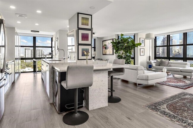 Building Photo - 1865 Brickell Ave