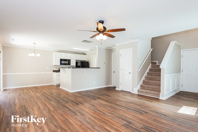 Building Photo - 3707 Ernie Dr