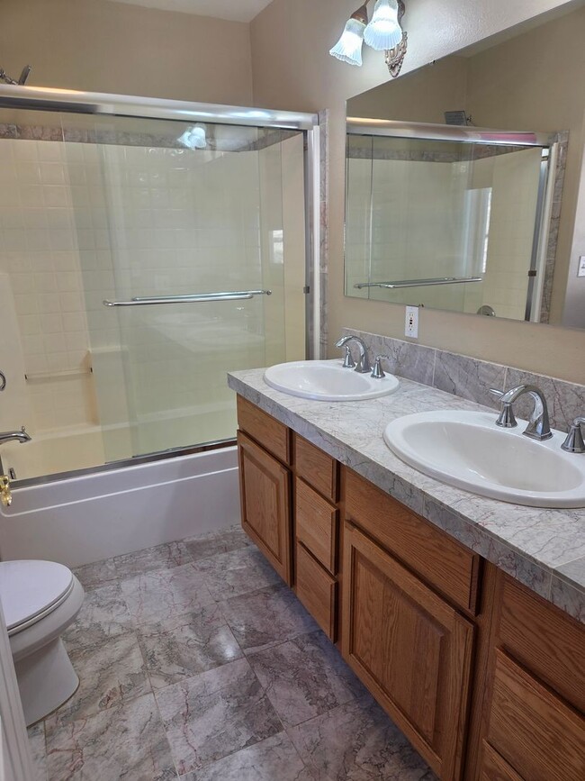 Building Photo - 20800 W Willow Springs Dr