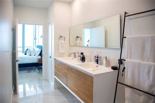 Building Photo - 888 Biscayne Blvd