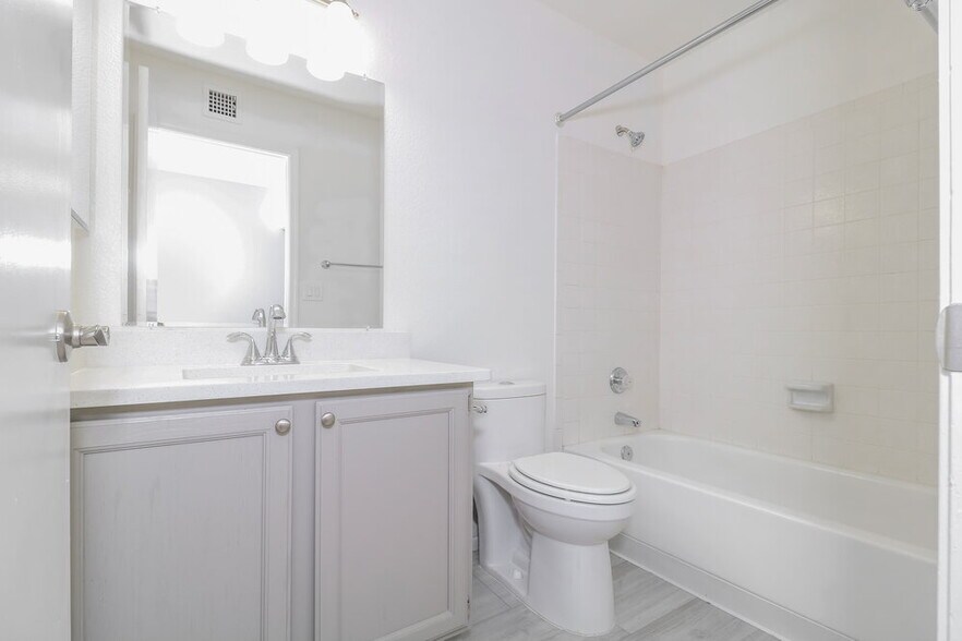 Building Photo - 17909 N 88th Dr