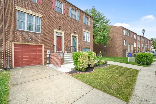 Building Photo - 7121 Bradshaw Ct E