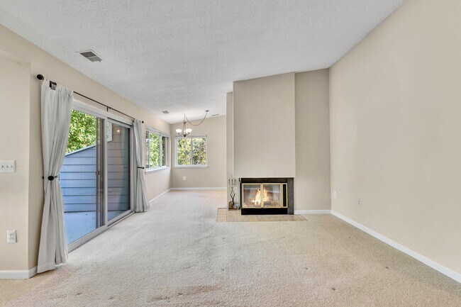 Building Photo - 11041 Villaridge Ct