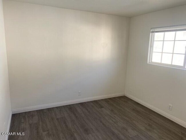 Building Photo - Affordable and Charming 1 bedroom / 1 bathroom apartmen