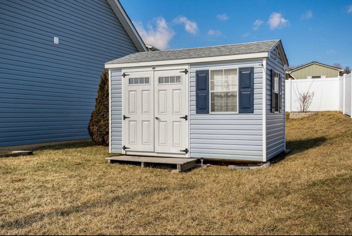 Building Photo - 7 Hull Hills Ln