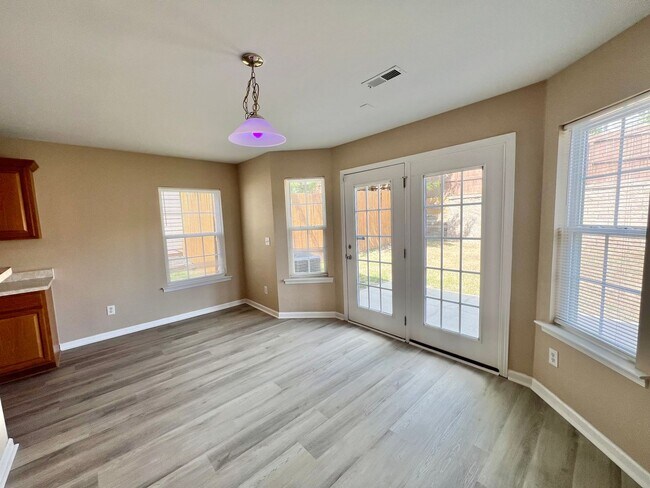 Building Photo - 2829 Roundleaf Ct
