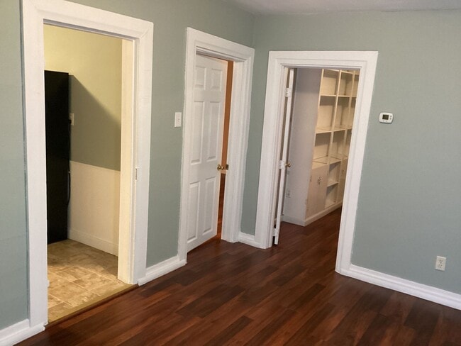 Building Photo - 224 W North St