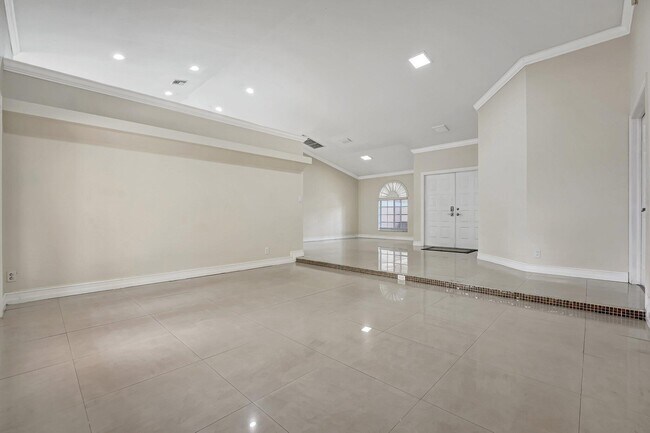 Building Photo - 10080 NW 53rd Ct