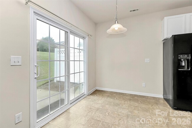 Building Photo - 7107 Adare Mews Rd