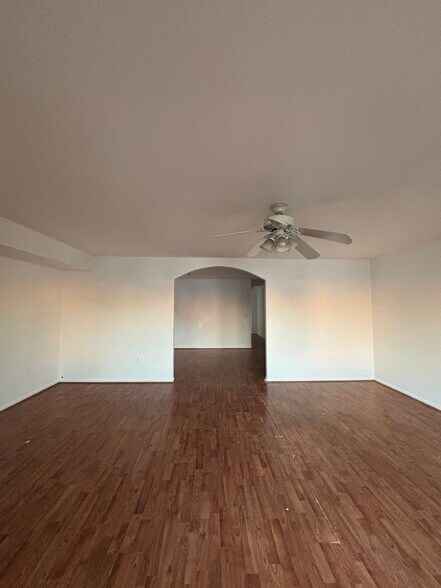 Building Photo - 72 Sumo Village Ct