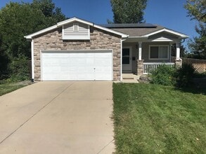 Building Photo - Available October 2025! 3 Bedroom 2 Bath SFH