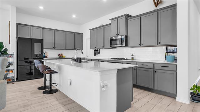 Primary Photo - 7921 Blue Heron Ln