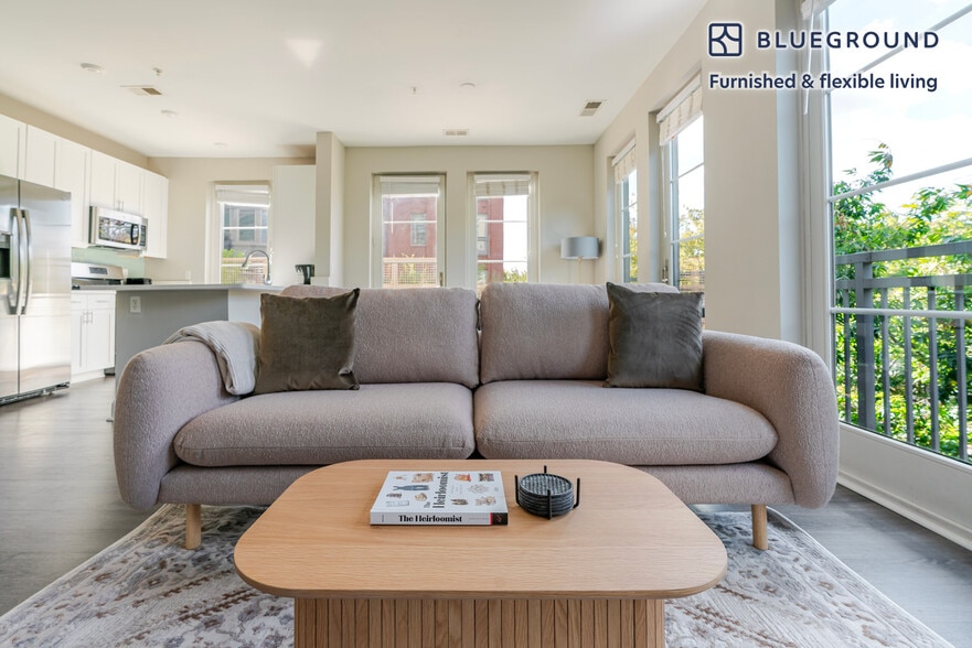 Building Photo - 7131 Arlington Rd