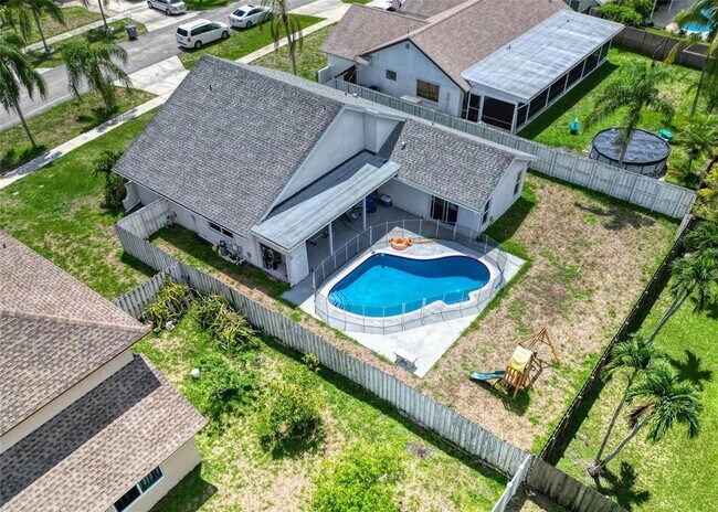 Building Photo - 22471 Grouper Ct