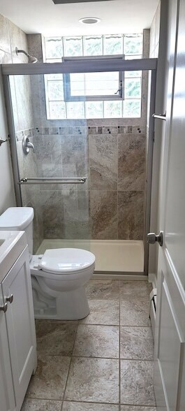 Building Photo - 1500 W Touhy Ave