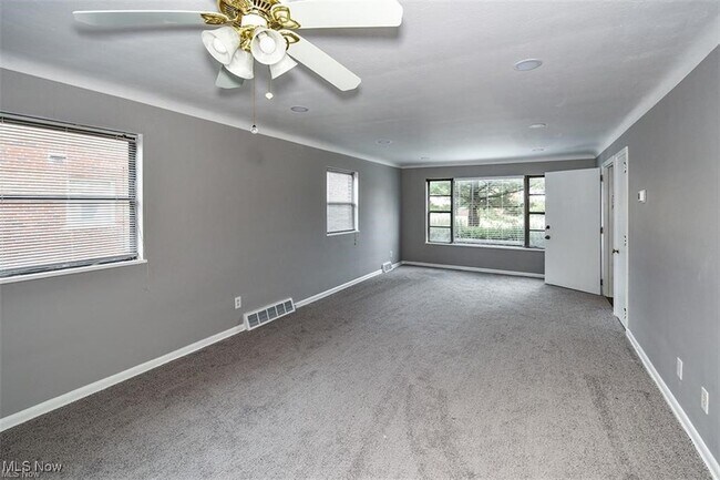 Building Photo - 2344 Westmoor Rd