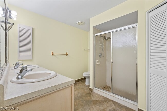 Building Photo - 3212 SE 1st Ct