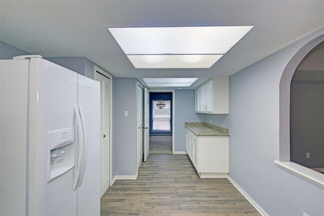 Building Photo - 17910 Navajo Trail Dr